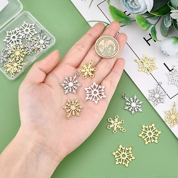24 st 3 Stilar Gyllene och Rostfritt Stål Färg Jul Snöflinga Berlocker Vinter Snö Berlocker Julhelg Hängen för Armband Halsband Smycken Maki