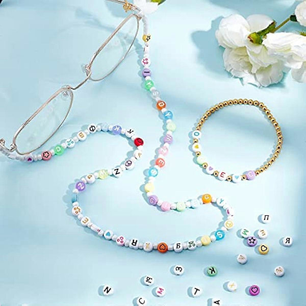 1335 st Bokstavspärlor 12 Stilar Alfabetet A-Z Pärlor Hjärta Nummer Pärlor Akryl Initial Pärlor Platta Runda Pärlor med Kristalltråd för DIY Vännskap Halsband