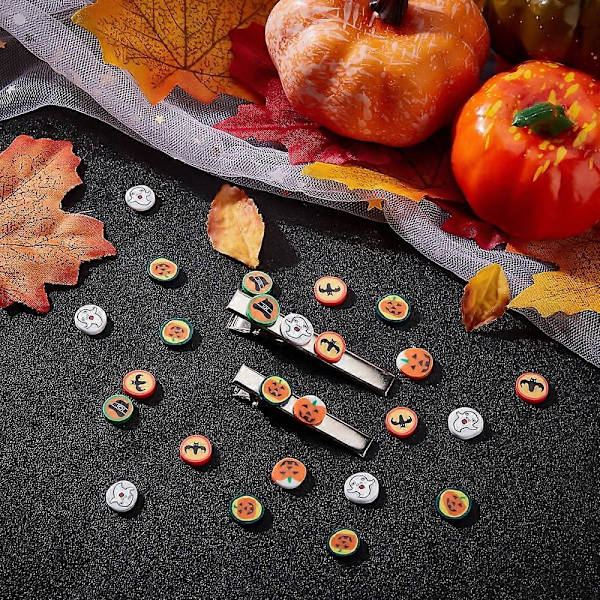 1 Æske 1 Æske 200 stk. 5 Stilarter Halloween Cabochons Resin Ornamenter Spøgelse Græskar Flagermus Hætte Flad Bagside Scrapbog Udsmykning Charms til DIY Broche Ørering D