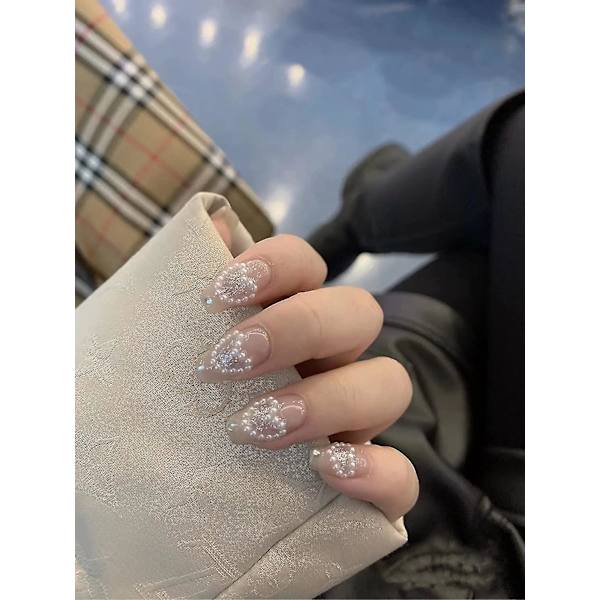 2 lådor nagelkonst pärlor Flatback pärlor nagel charms guld silver vit halvrund nagelkonst tillbehör lyxig design nageltillbehör strass blandade