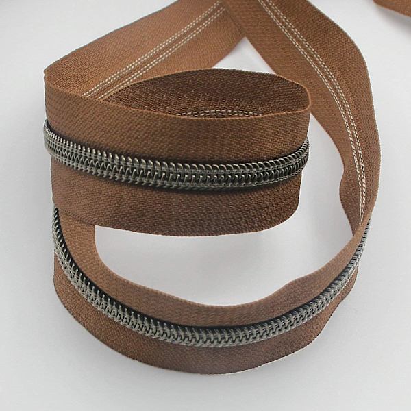 #5 Antik mässing metallisk nylon spole dragkedjor per meter bulk 10 meter (brun tejp med 25 st mässing löpare för gör-det-själv sömnad skräddare hantverk väska(brun)