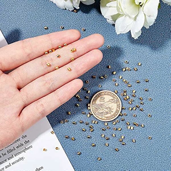 120 st 2mm Små Kolonn Spacer Pärlor Guld 1mm Litet Hål Rostfritt Stål Pärlor Lösa Pärlor Metall Pärlor för Smyckestillverkning Halsband Armband
