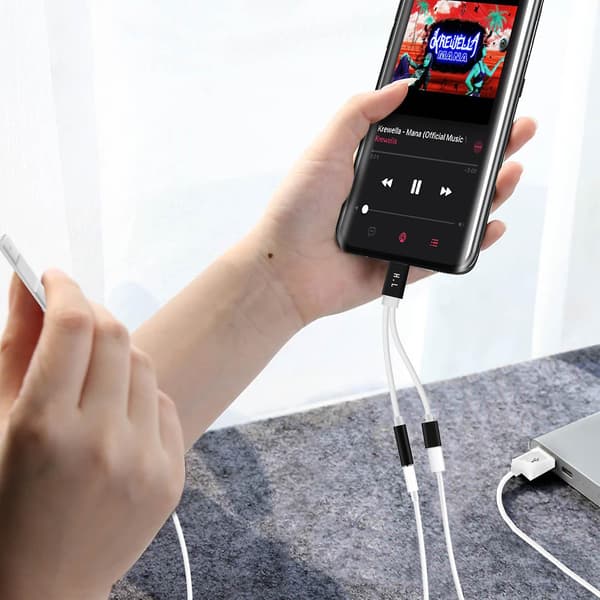 USB-C til 3,5 mm Jack og USB-C Lyd- og Ladeadapter Kompakt 12cm - Svart