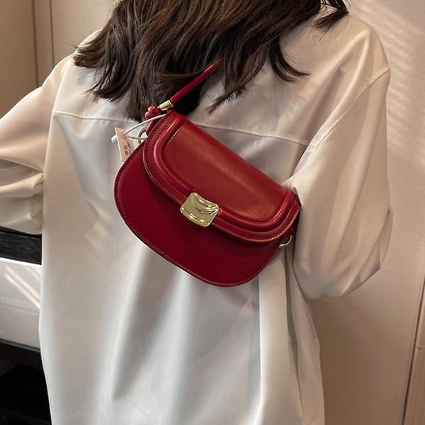 Axelväska Mini Pu Clutch Väska Dam Mode Handväska Solid Color Sadelväska Plånbok red