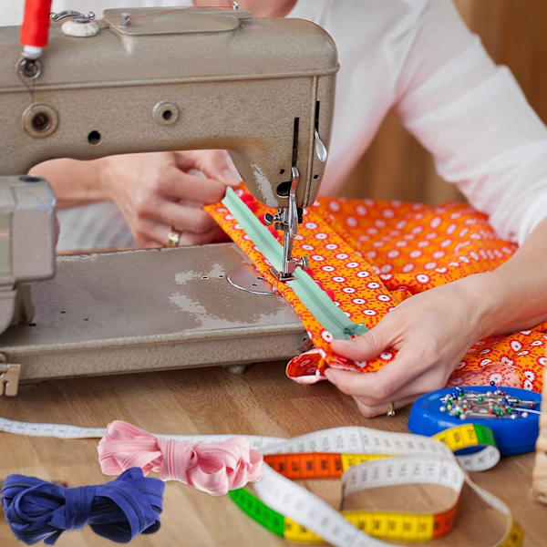 60 jaardia 20 kappaletta ompeluvetoketjuja #5 Nylonkierrevetoketjut Lajitelma vetoketjuja ompeluun 200 vetoketjuliukukappaleella DIY-räätälöintiin ompelutarvikkeisiin, 20 C