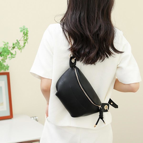 Pu bröstväska dam läder crossbody väska fint utförande damer lutande axelväska för damernas födelsedag utsökt present Black