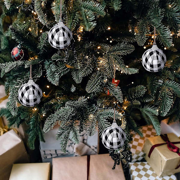16 stk. Buffalo Plaid stofkugler - 5 cm Små jule stofindpakkede kugler Juleophæng (Sort & Hvid)