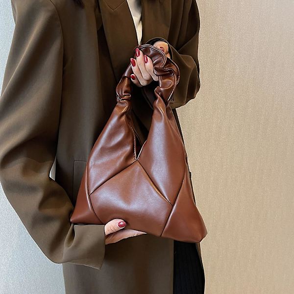 Ny fransk nischdesign veckad molnbagge rombisk kvinnlig bärbar PU axelväska brown