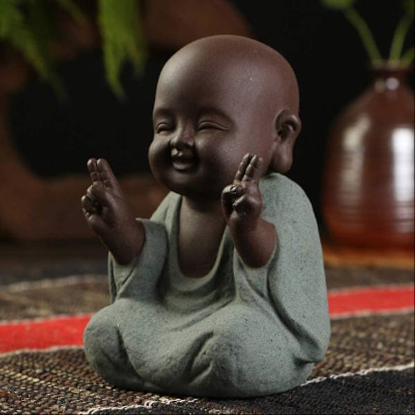 Buddha-statyett utomhus Buddha-dekoration inomhus trädgård stor miniatyr Buddha-statyer liten munk Geomantisk dekoration lila sandfigurer tekanna