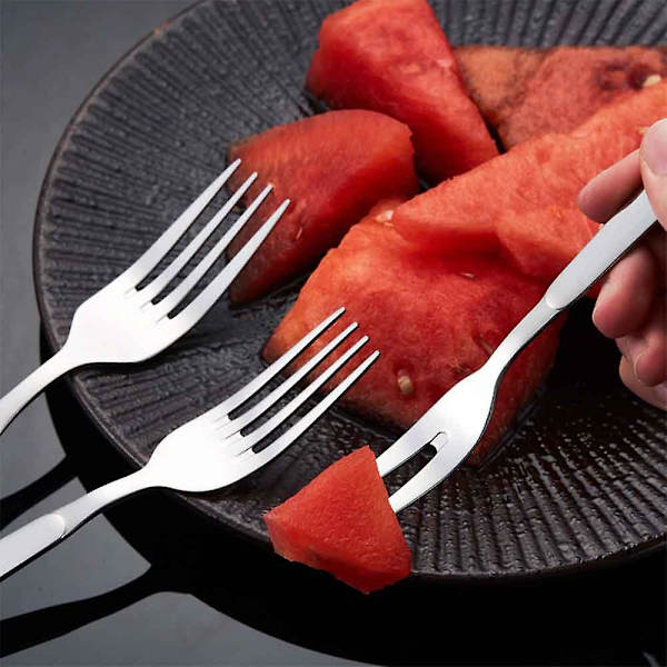 4-osainen ruokahaarukkasetti, elintarvikelaatuista ruostumatonta terästä, hopeanväriset aterimet, peilikiillotettu, konepesun kestävä style1