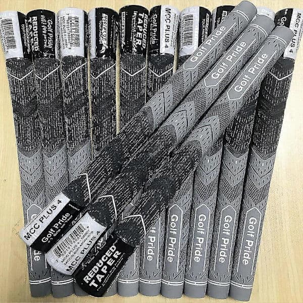 13 st Golf Pride MCC PLUS 4 Golfgrepp Grey Midsize