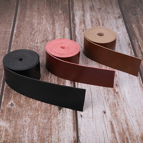 Läderrem Glansig Yta Läderremsa black 5cm