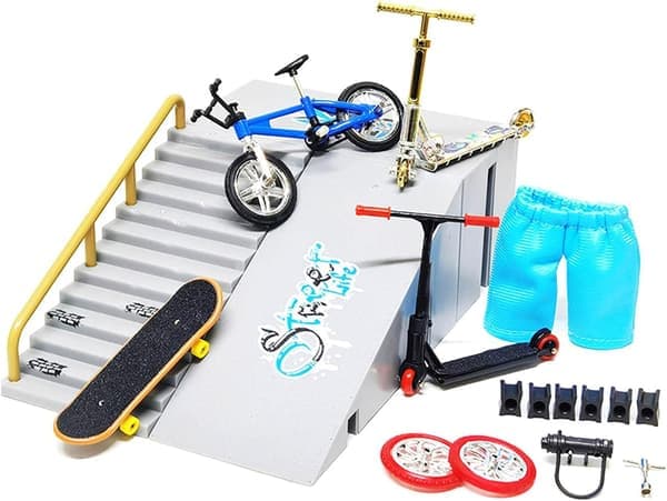 9-delt skatepark-sæt fingerboard, mini finger skateboard og rampe
