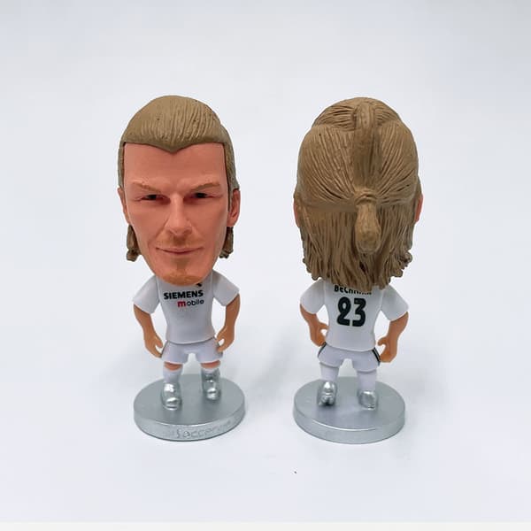 VM-stjerne mindefigur gave til drenge Beckham Beckham