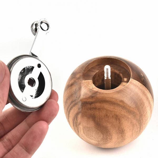 Salt-, pepper- og krydderkvern i tre med håndtak