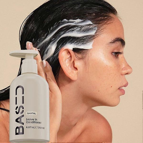 BASED Leave-In Conditioner / Curl RefreshSpray 200ml til alle hårtyper Glatter krus 1 stk