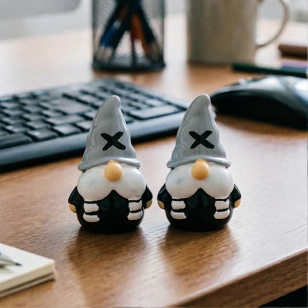 Nisse for Halloween og jul og sesongbasert utstilling og gave D D