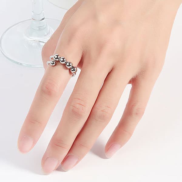 Roterende Ring for Angstlindring, Stresslindringsring med Glatt Spinnemekanisme Hypoallergent Materiale Rustfritt Stål, Justerbar Ring for Kvinner