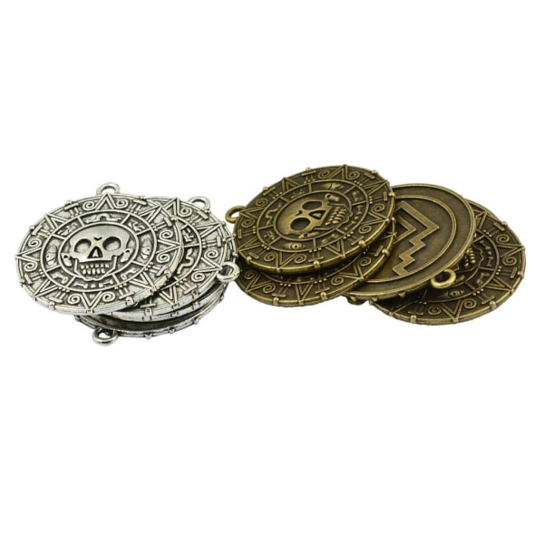 8 stycken Antik Silver Brons Skull Pirate För Charms Smycken