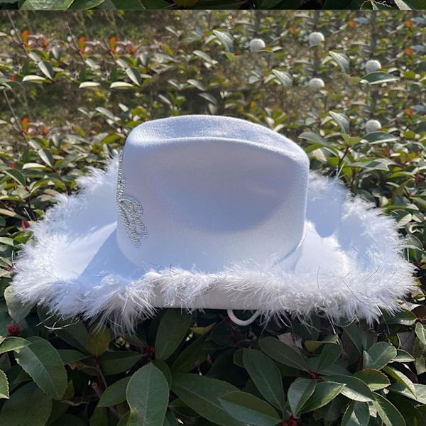 Nyhet Cowboyhatt Dam Cowgirlhatt för förlovningsfest Fancy White feather crown hat