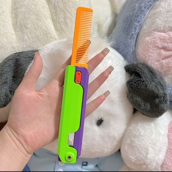 2 st 3D Gravity Comb Dekompressions Push Card Leksak (grön+rosa)