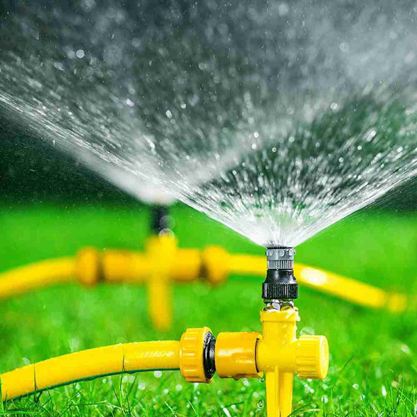 360° roterande gräsmatta Ground Insert Automatisk sprinklervattensprinkler yellow