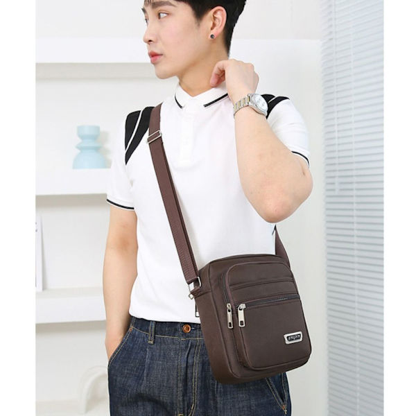 Axelväska för män Business Fritid Handväska med stor kapacitet Multilayer Crossbody-väska brown