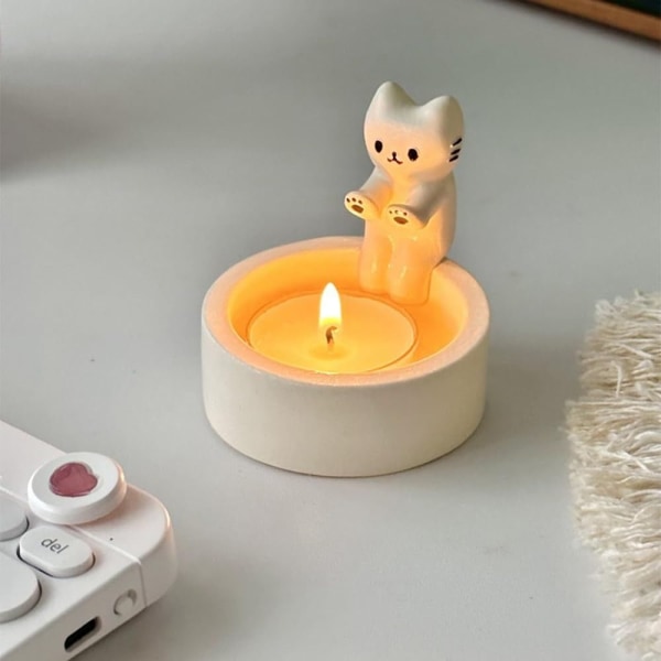 Tecknad kattunge ljusstake värmer sina tassar Söt doftande ljushållare white