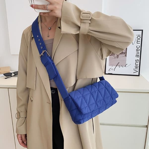 Avslappnade axelväskor och crossbody-väskor i bomull för dam pink