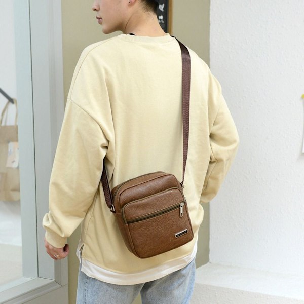 Män Casual PU-läder Crossbody-väska Vattentät Handväska med stor kapacitet brown