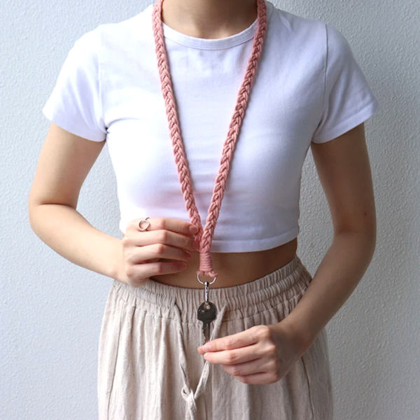 Flätad Macrame-nyckelring för ID-bricka Red