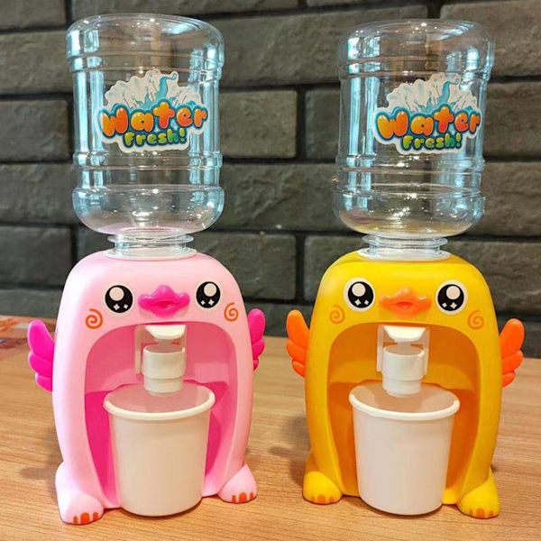 Barns mini vattendispenser leksak rolig liten gul anka A one-size