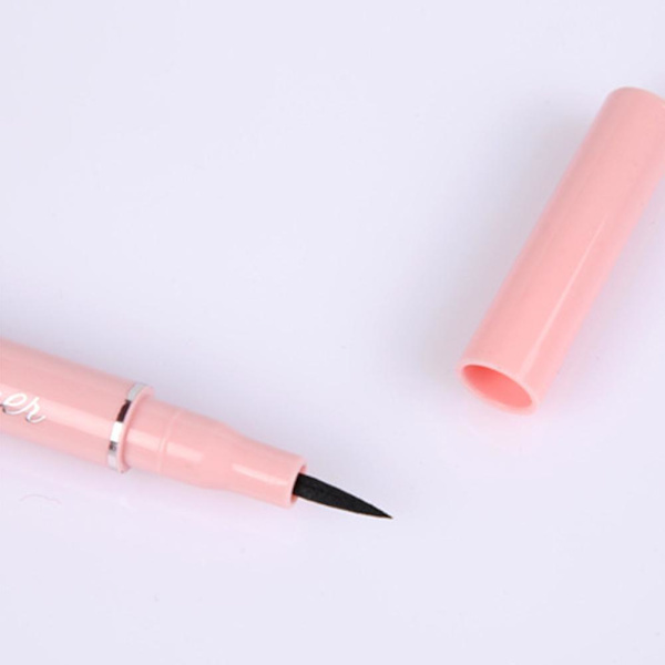 Svart Eyeliner Vattentät Flytande Eyeliner Penna Smink ^ο