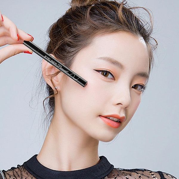 Vattentät och långvarig eyeliner som inte kladdar 1 # black 2ml