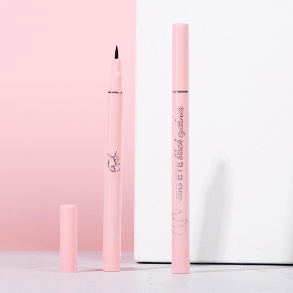 Svart Eyeliner Vattentät Flytande Eyeliner Penna Smink ^ο