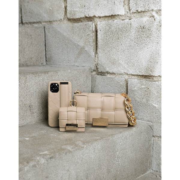 Statement Case iPhone 11 / XR Braided Light Camel Brown