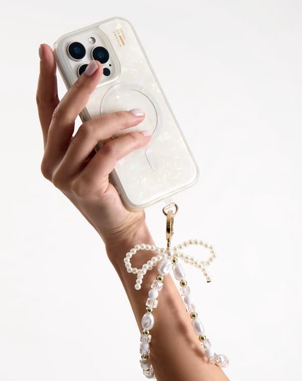 Pearlised Case MagSafe iPhone 16 White