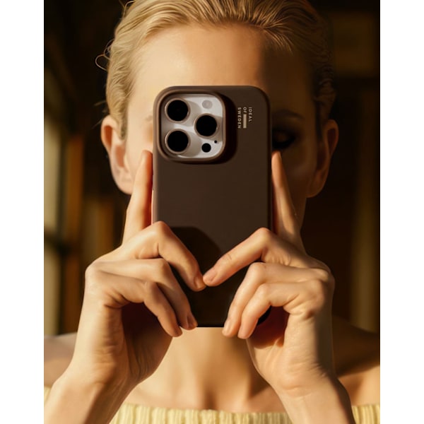 Silicone Case MagSafe iPhone 17 Mocha Mousse Brun
