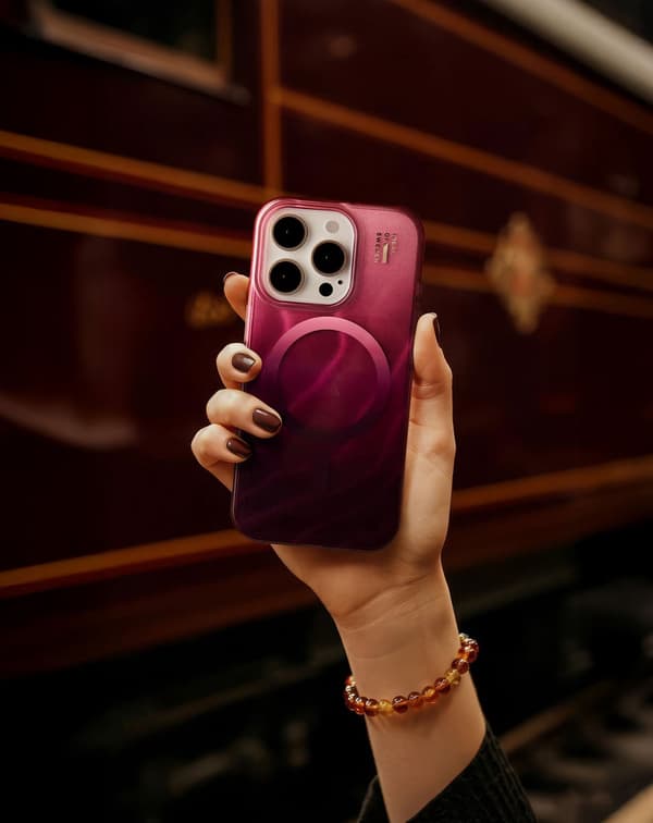 Clear Case MagSafe iPhone 16 Pro Cherry Lacquer Brown