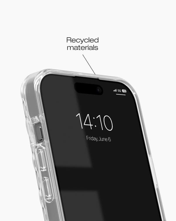 Wavy Case MagSafe iPhone 13 / 14 / 15 / 16e / 17e Clear Transparent