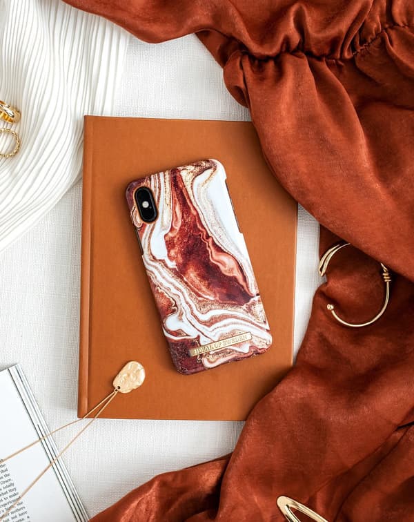 Printed Case iPhone XR Golden Rusty Marble Red
