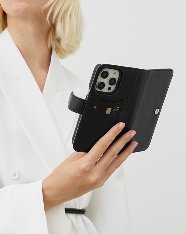 Magnet Wallet+ iPhone 16 Black