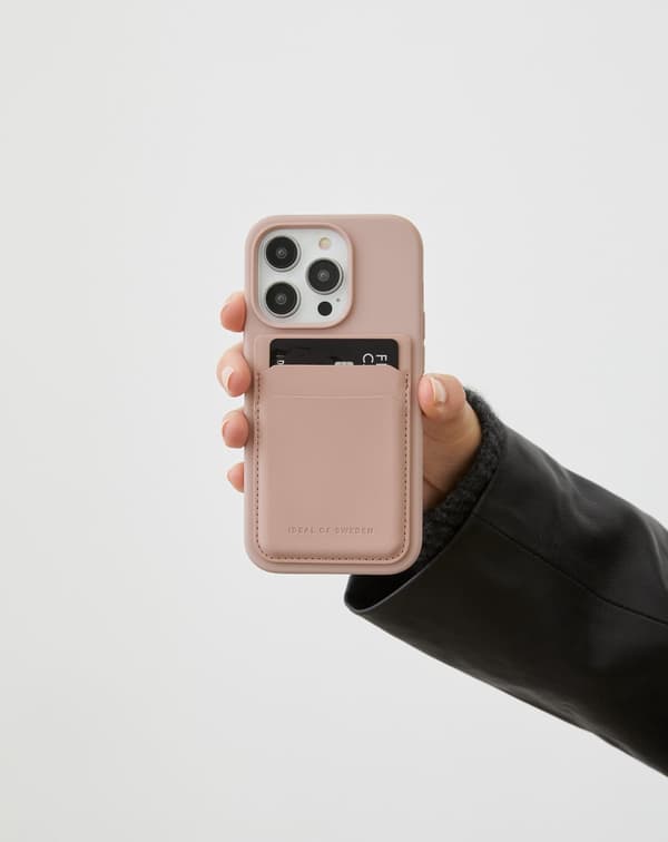 Silicone Case MagSafe iPhone 15 Plus Blush Pink Pink