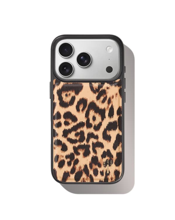 Vegan Leather Case MagSafe iPhone 17 Pro Timeless Leo Multicolor