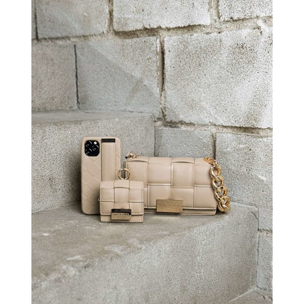 Statement Case iPhone 11 / XR Braided Light Camel