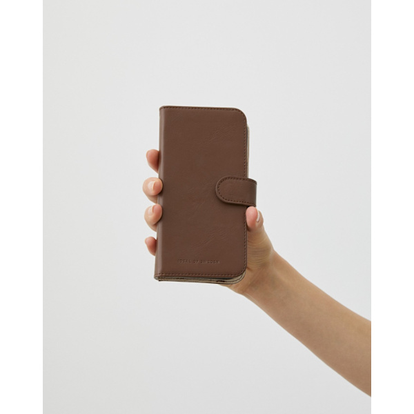 Magnet Wallet+ iPhone 15 Plus Dark Brown Brown