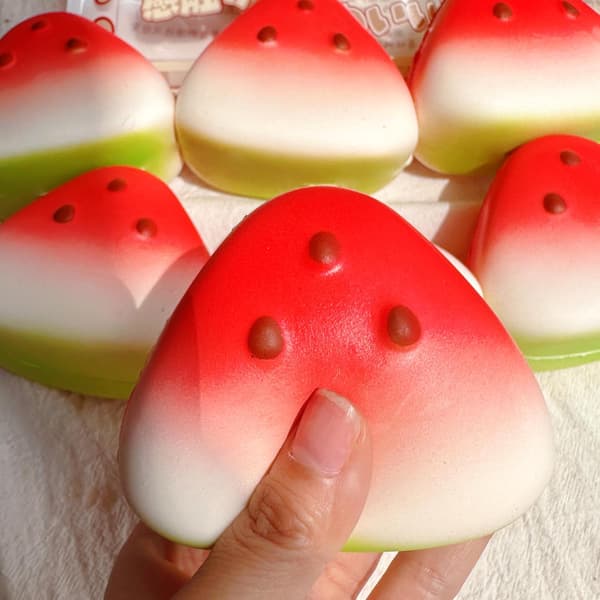 Squishy, Smör Squishy, Vattenmelon Taba Squishy, Långsam Stigning/Återhämtning, Leksak för Stresslindring & Fidget Leksaker för ADHD, Partyfavoritpresent (1 ST)