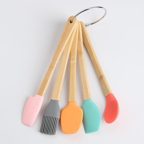 Small Spatulas for Kitchen Use, Mini Silicone Spatula, Small Rubber Scraper, Heat Resistant Small Spatula for Baking Cakes with Plastic Handle
