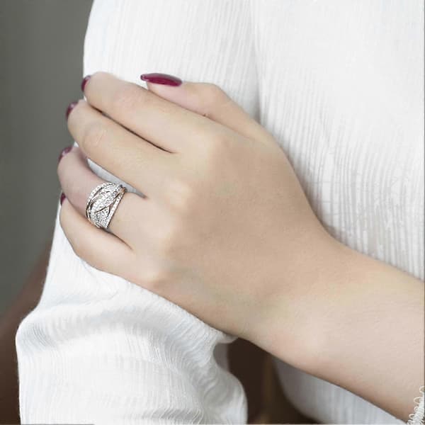 Kvinner Ring Kontrastfarge Glitrende Vridd Rhinestone Innlagt Bryllupsring Kvinne Silver US 7
