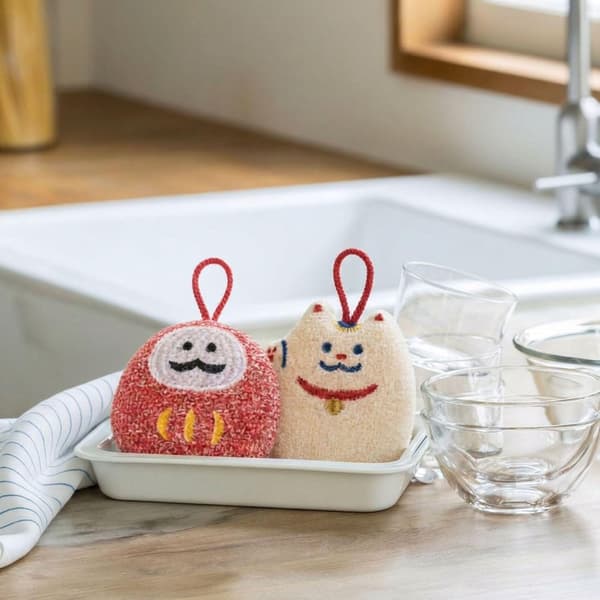 Glitrende svampesæt – japansk Maneki Neko & Daruma (2-pak)